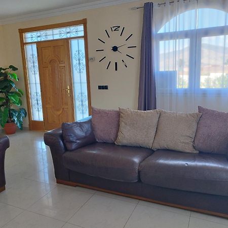 Villa Casa Del Sol 3 Bedroom Villa With Private Solar Covered 12M X 6M Pool Minimum Stay 7 Nights Chromecast And Wifi Throughout The Property Triquivijate Esterno foto