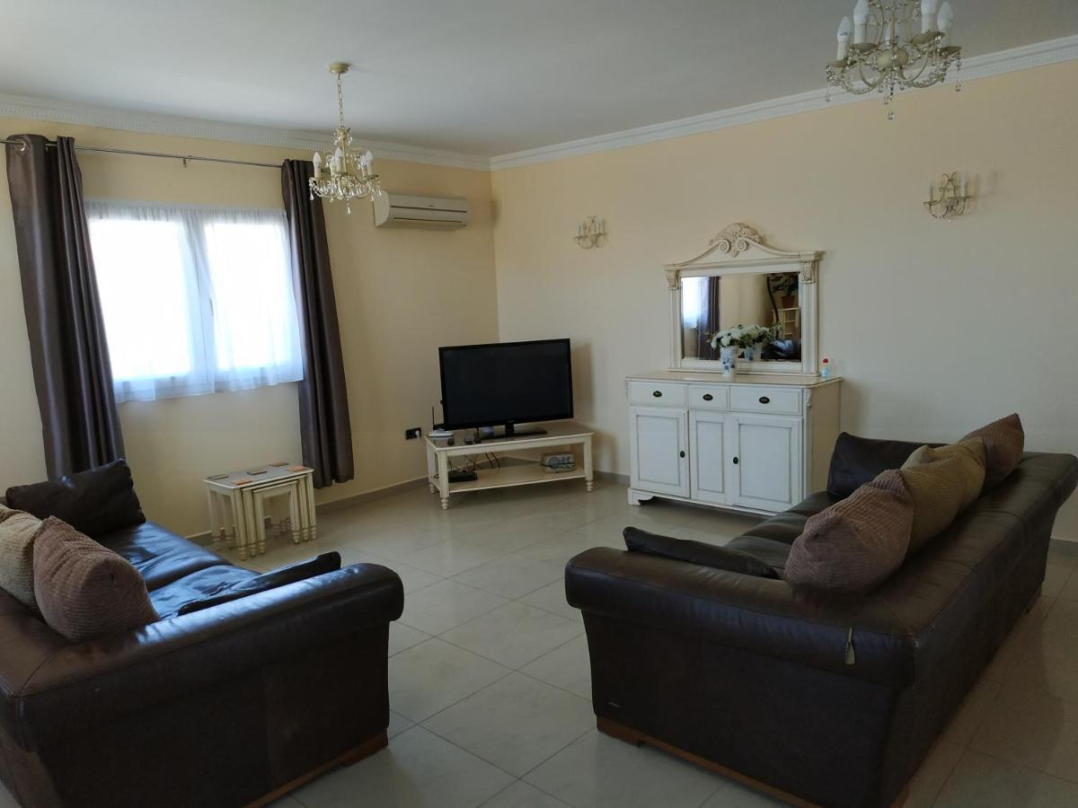 Villa Casa Del Sol 3 Bedroom Villa With Private Solar Covered 12M X 6M Pool Minimum Stay 7 Nights Chromecast And Wifi Throughout The Property Triquivijate Esterno foto