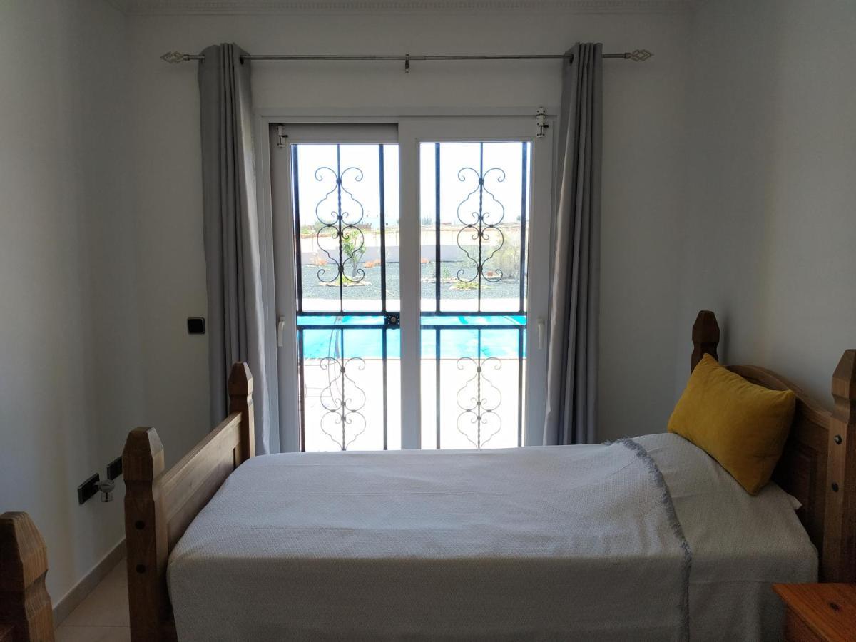 Villa Casa Del Sol 3 Bedroom Villa With Private Solar Covered 12M X 6M Pool Minimum Stay 7 Nights Chromecast And Wifi Throughout The Property Triquivijate Esterno foto