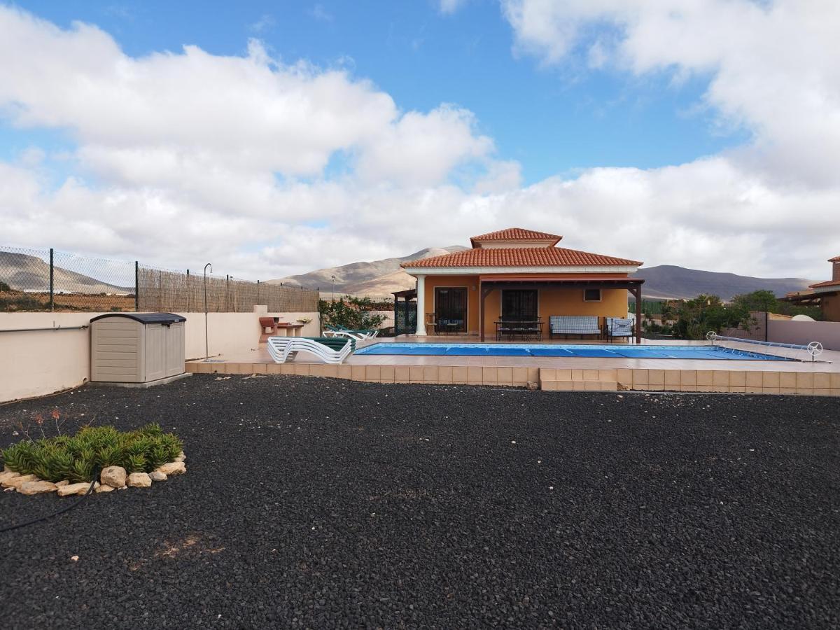 Villa Casa Del Sol 3 Bedroom Villa With Private Solar Covered 12M X 6M Pool Minimum Stay 7 Nights Chromecast And Wifi Throughout The Property Triquivijate Esterno foto
