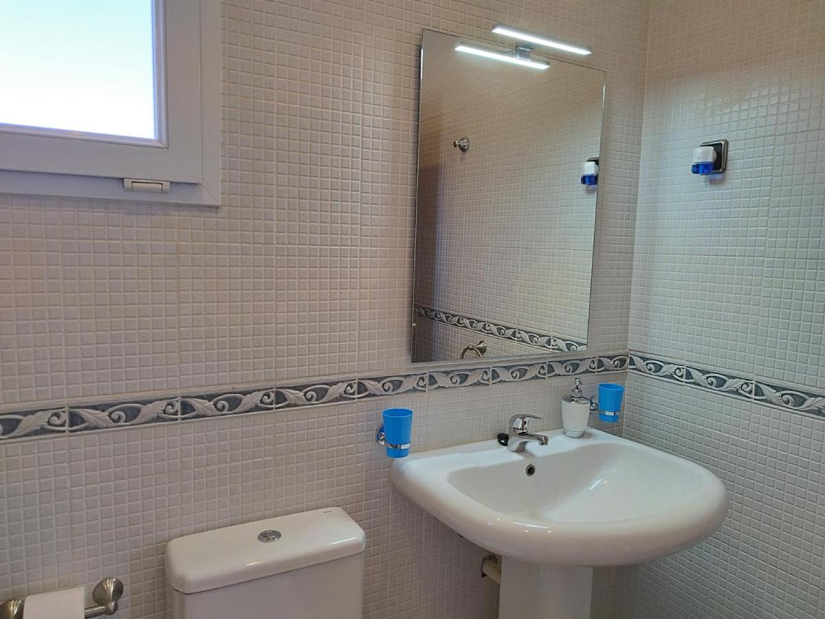 Villa Casa Del Sol 3 Bedroom Villa With Private Solar Covered 12M X 6M Pool Minimum Stay 7 Nights Chromecast And Wifi Throughout The Property Triquivijate Esterno foto