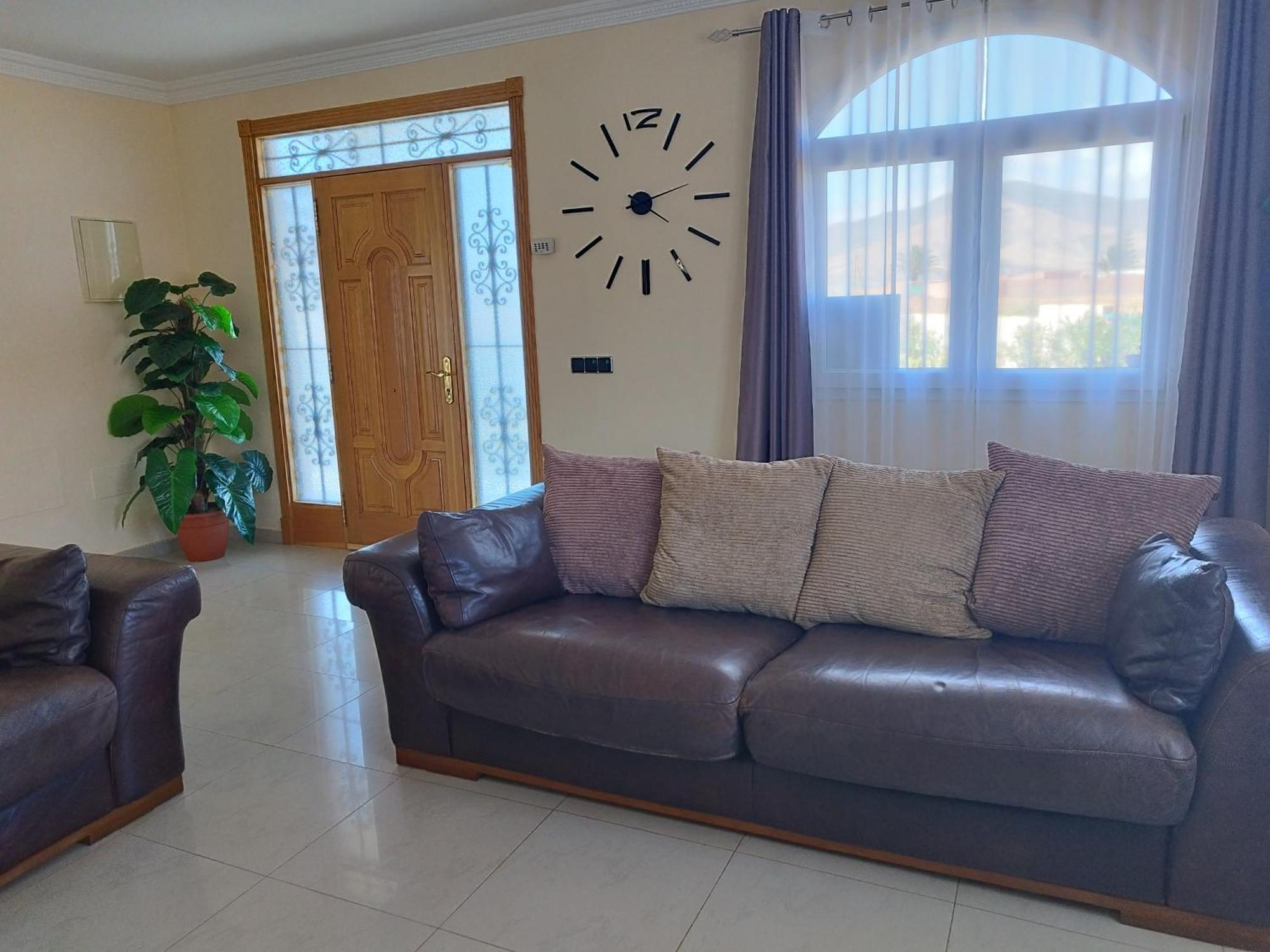 Villa Casa Del Sol 3 Bedroom Villa With Private Solar Covered 12M X 6M Pool Minimum Stay 7 Nights Chromecast And Wifi Throughout The Property Triquivijate Esterno foto